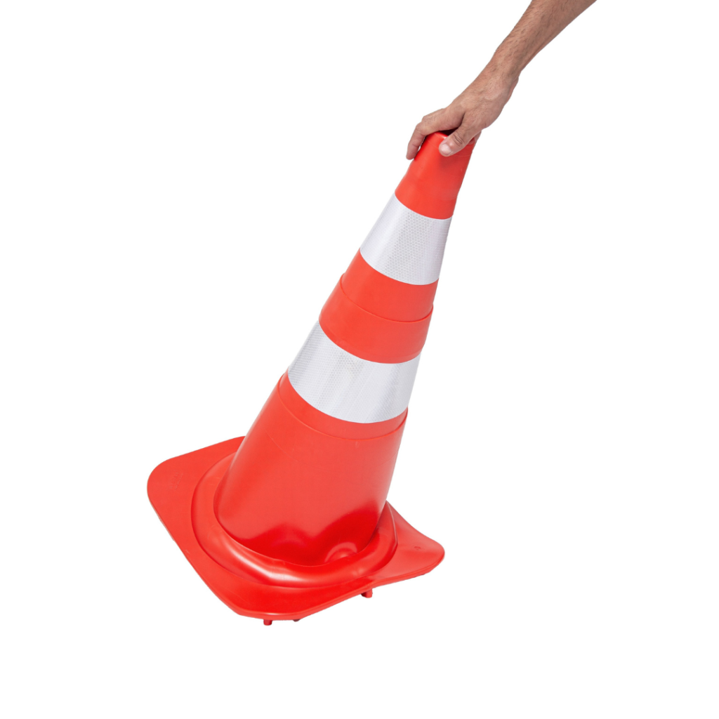 foto mostrando a firmeza do cone, apesar de sua flexibilidade