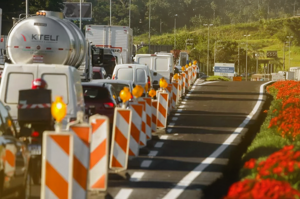 Barreiras de Sinalização Kteli: Segurança, Eficiência e Versatilidade
